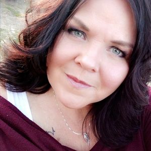 Meet your Posher, Becky